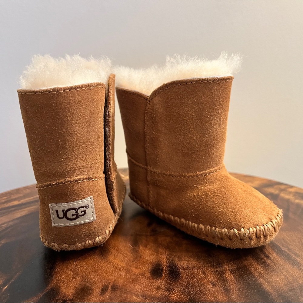 Baby Girl and Newborn UGG Boots, Sz 0/1, Excellent Condition! 🩷
